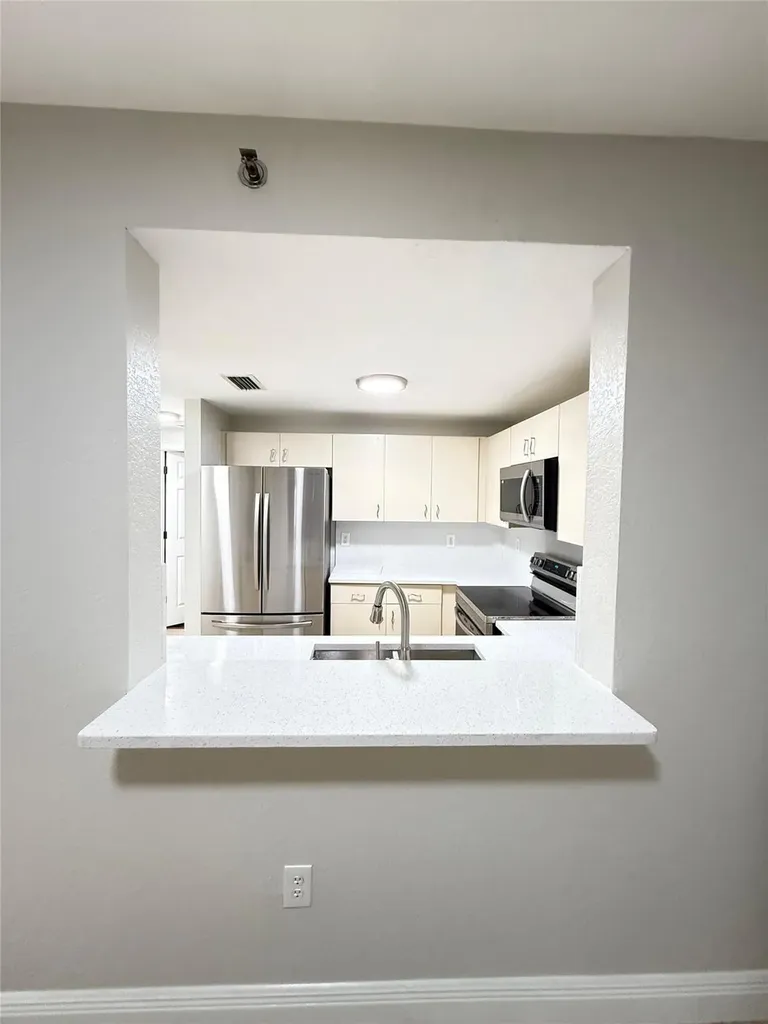 2901 Riverside Drive Coral Springs FL 33065