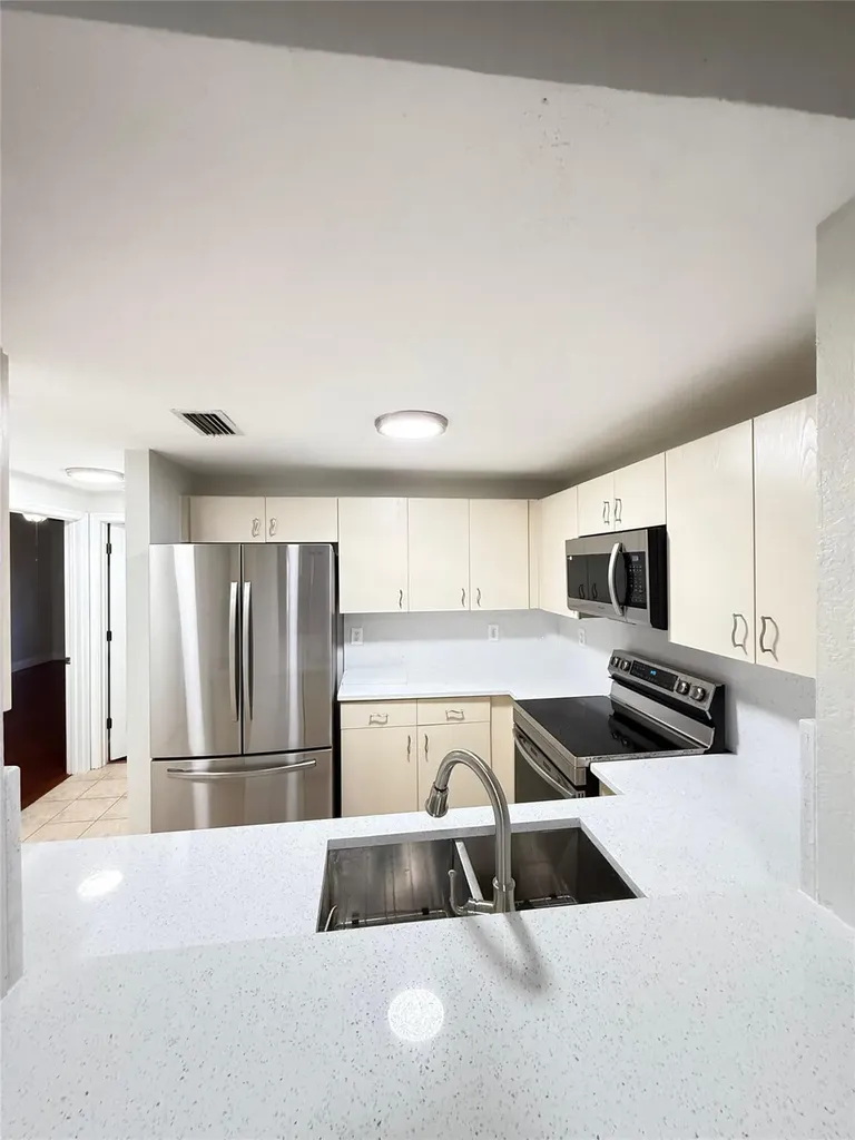 2901 Riverside Drive Coral Springs FL 33065
