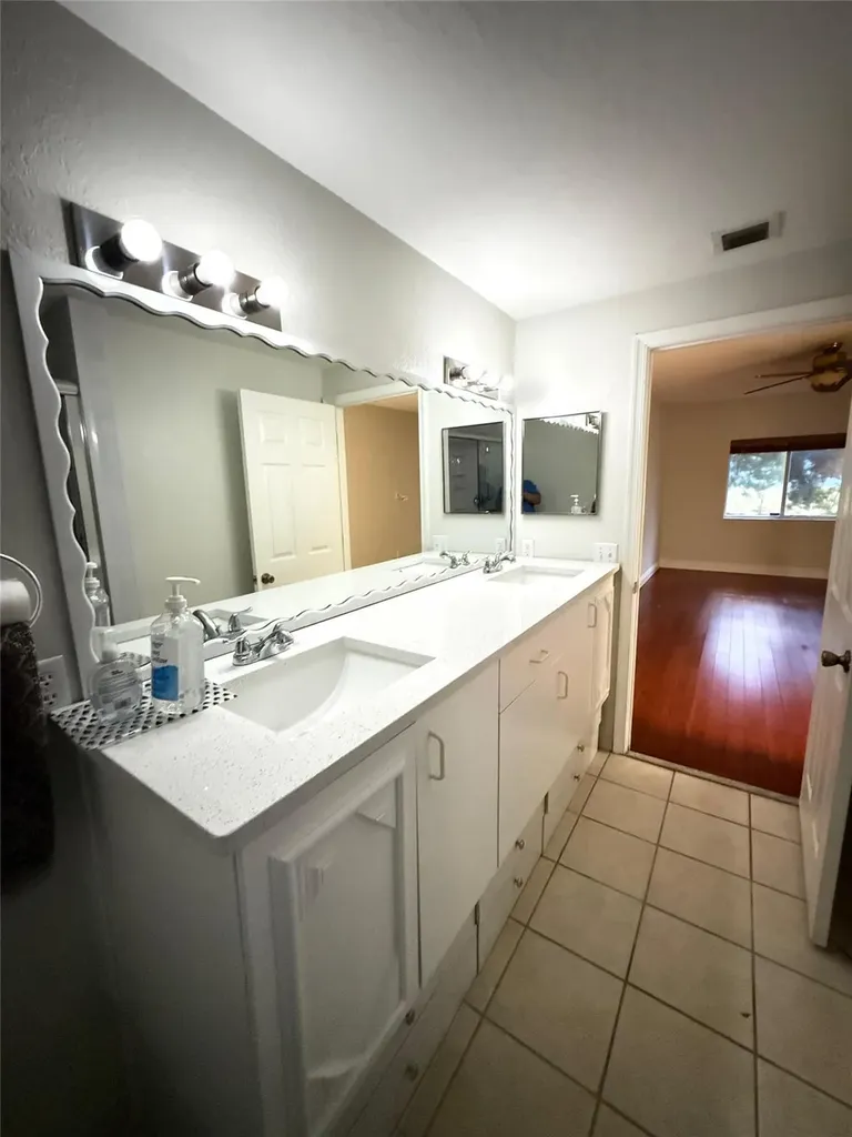 2901 Riverside Drive Coral Springs FL 33065