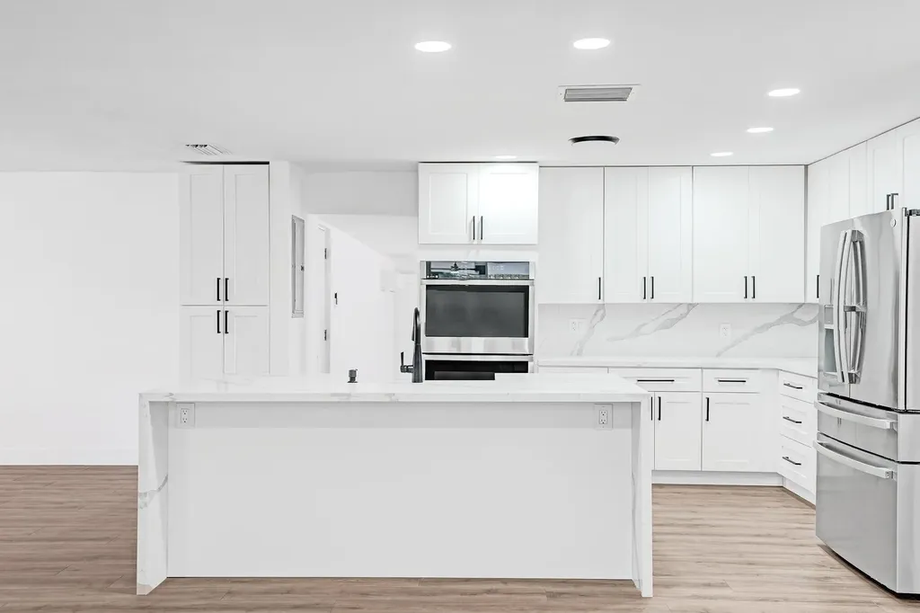 216 Bayberry Drive Plantation FL 33317