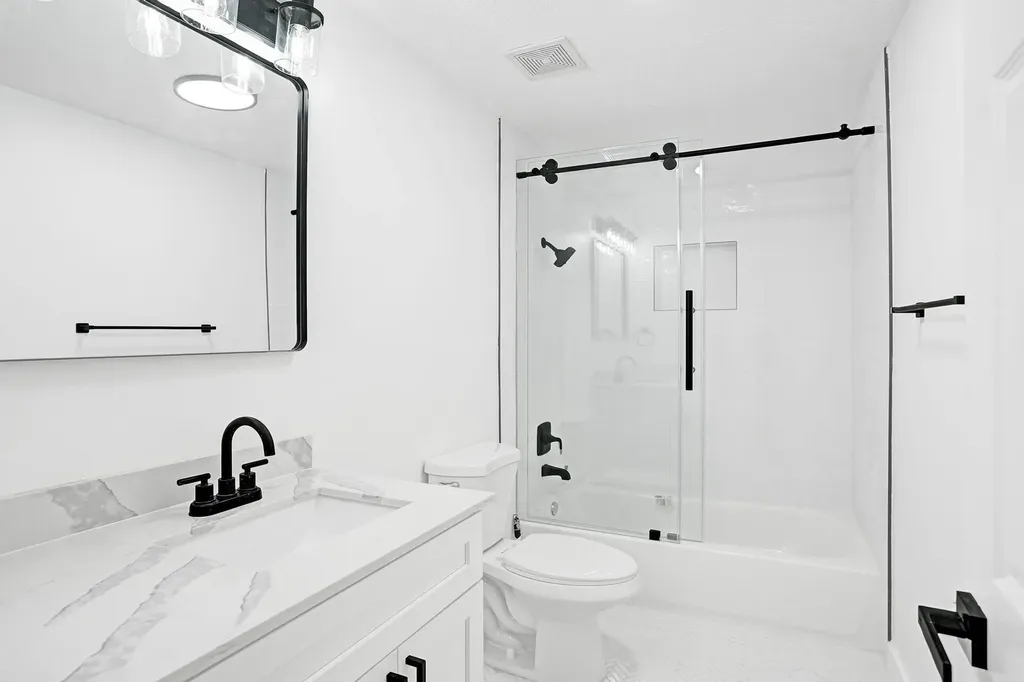 216 Bayberry Drive Plantation FL 33317