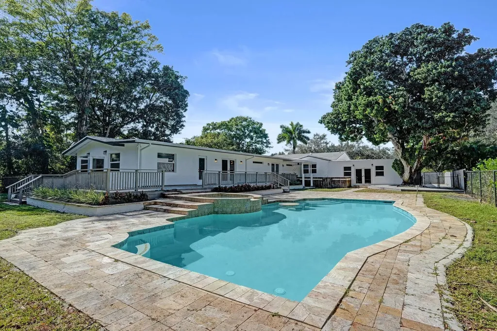 216 Bayberry Drive Plantation FL 33317