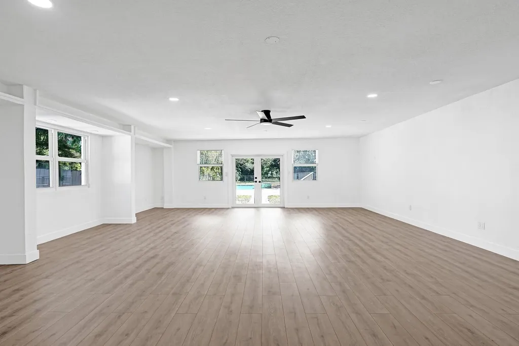 216 Bayberry Drive Plantation FL 33317