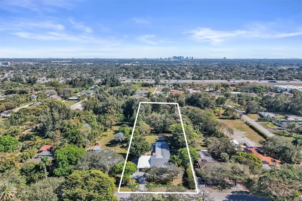 216 Bayberry Drive Plantation FL 33317