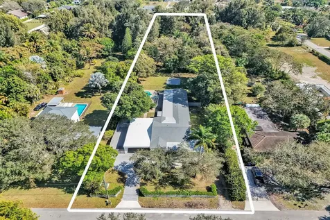 216 Bayberry Drive Plantation FL 33317