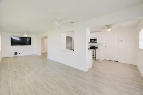 1530 NW 87th Lane Plantation FL 33322