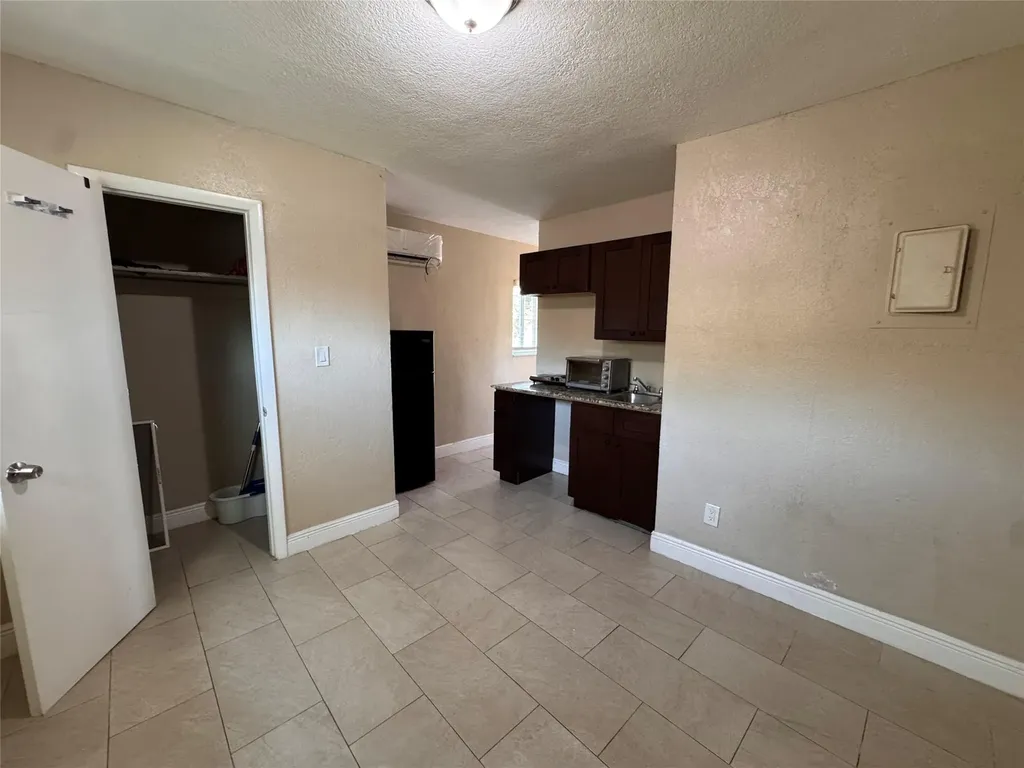 Pompano Beach FL 33069