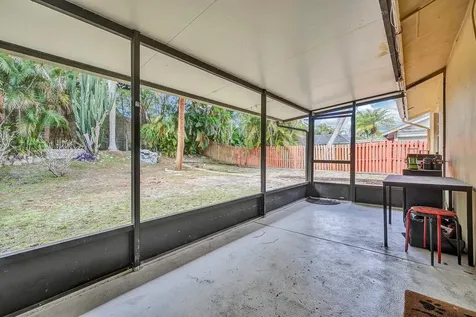 19667 Delaware Circle Boca Raton FL 33434