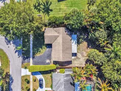 19667 Delaware Circle Boca Raton FL 33434