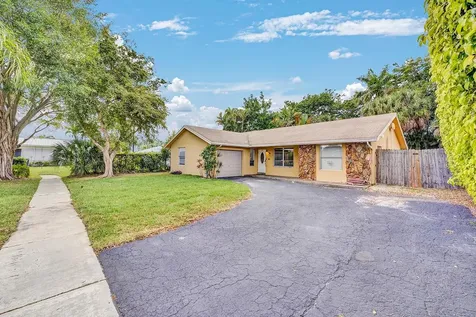 19667 Delaware Circle Boca Raton FL 33434