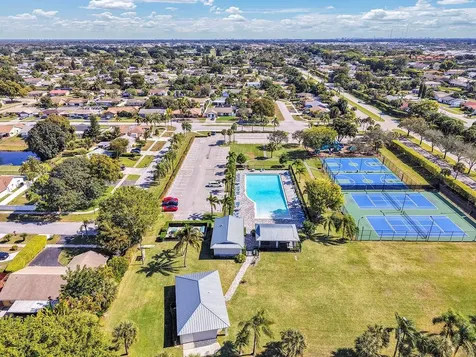 19667 Delaware Circle Boca Raton FL 33434