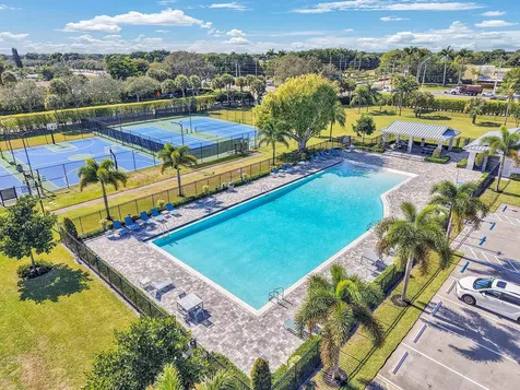 19667 Delaware Circle Boca Raton FL 33434