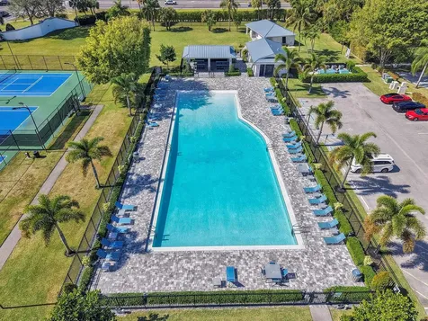 19667 Delaware Circle Boca Raton FL 33434