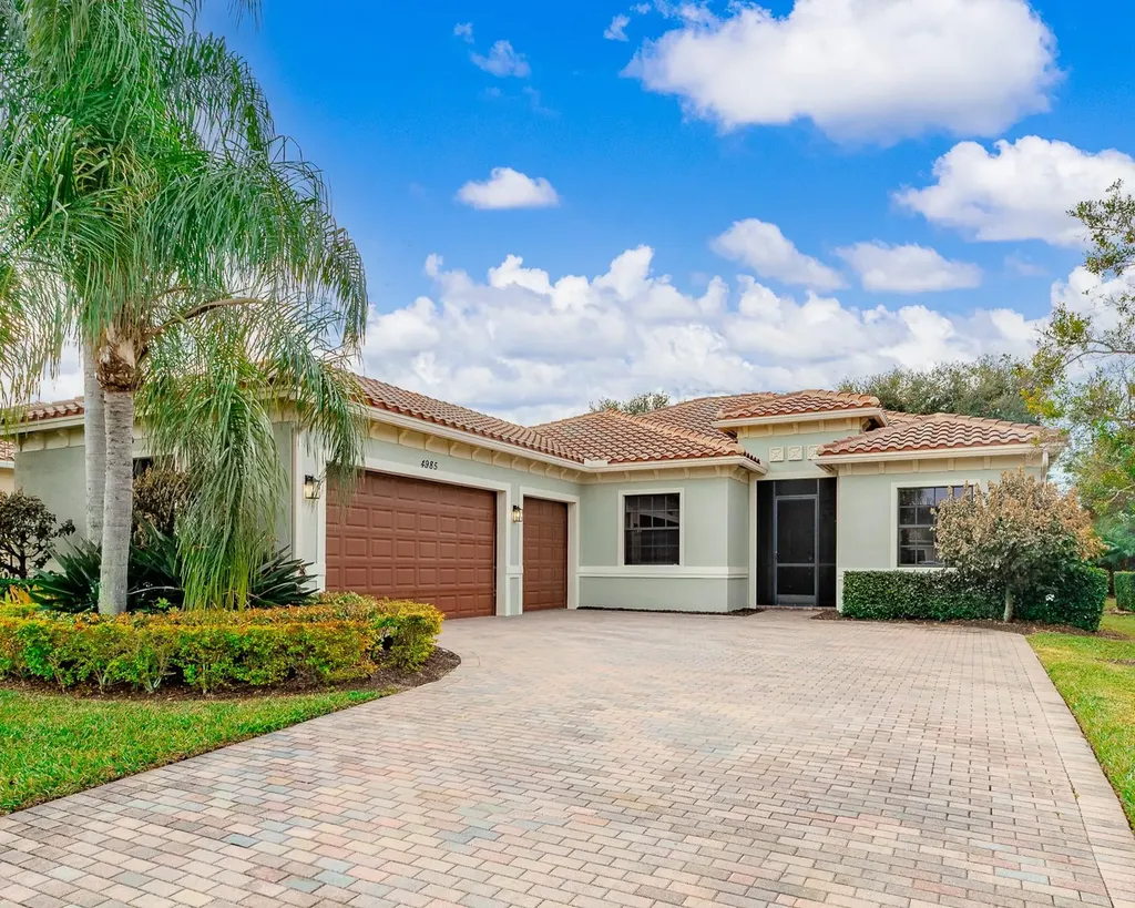 4985 55th Street Vero Beach FL 32967