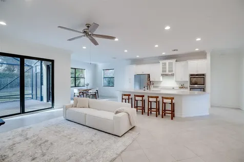 4985 55th Street Vero Beach FL 32967