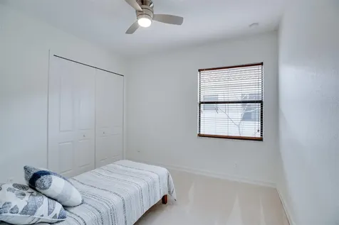4985 55th Street Vero Beach FL 32967
