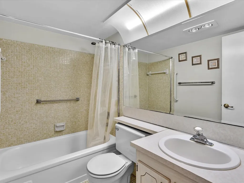 238 Ventnor Q Deerfield Beach FL 33442