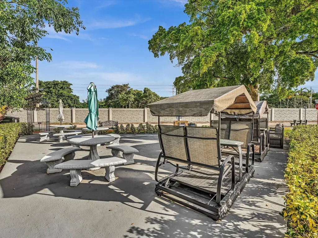 238 Ventnor Q Deerfield Beach FL 33442