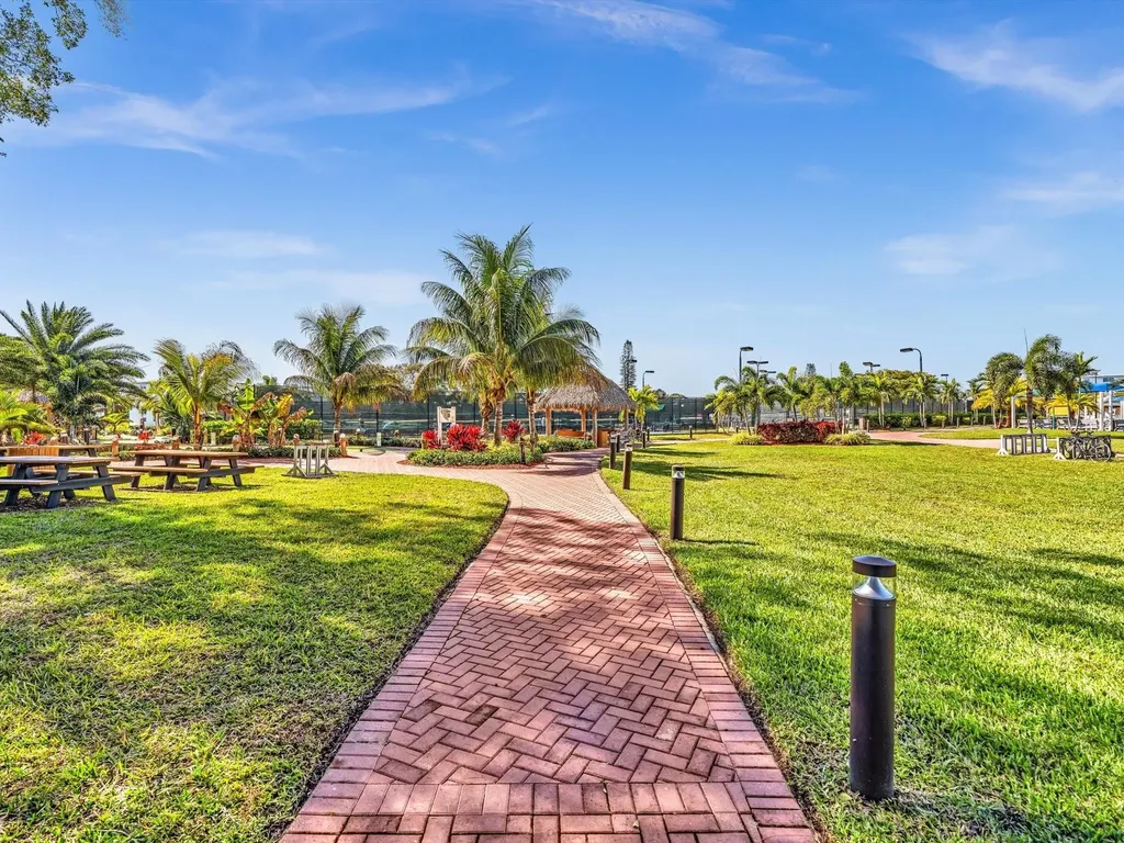 238 Ventnor Q Deerfield Beach FL 33442