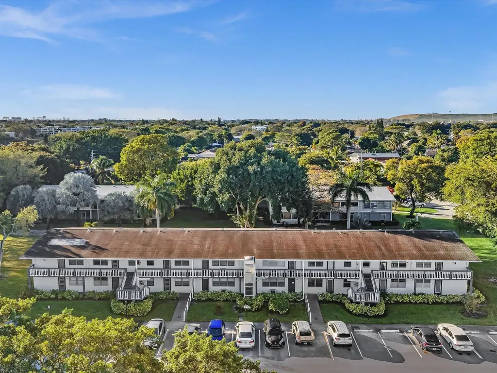 238 Ventnor Q Deerfield Beach FL 33442