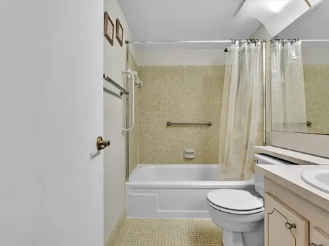 238 Ventnor Q Deerfield Beach FL 33442
