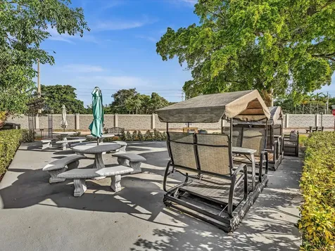 238 Ventnor Q Deerfield Beach FL 33442