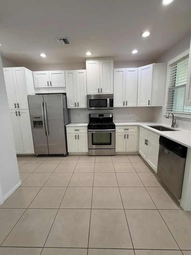 3330 NW 124th Way Sunrise FL 33323