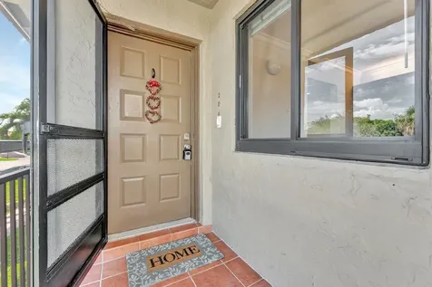 334 Lakeview Drive Weston FL 33326