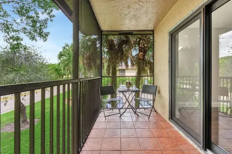 334 Lakeview Drive Weston FL 33326