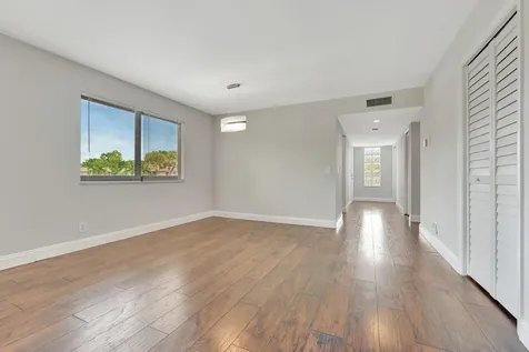 334 Lakeview Drive Weston FL 33326