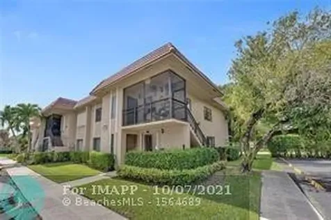 334 Lakeview Drive Weston FL 33326