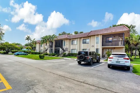 334 Lakeview Drive Weston FL 33326