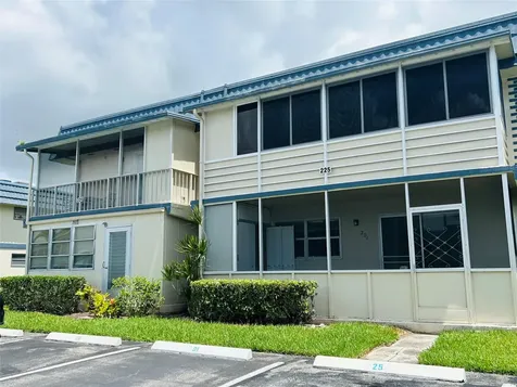 226 Brittany E Delray Beach FL 33446