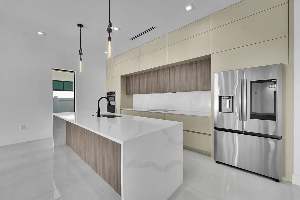 1113 NE 16th Street Fort Lauderdale FL 33304