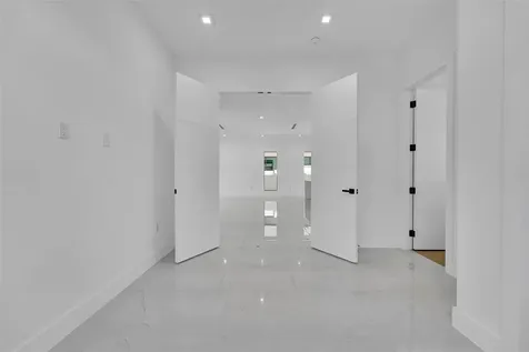 1113 NE 16th Street Fort Lauderdale FL 33304