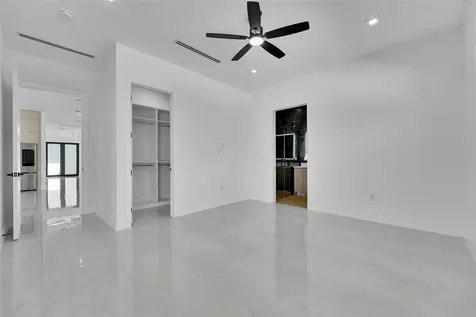 1113 NE 16th Street Fort Lauderdale FL 33304