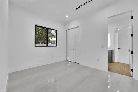 1113 NE 16th Street Fort Lauderdale FL 33304