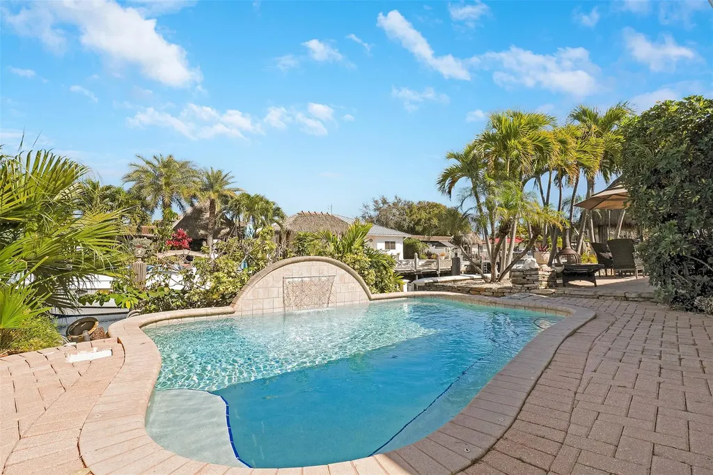 2401 SE 12th Street Pompano Beach FL 33062