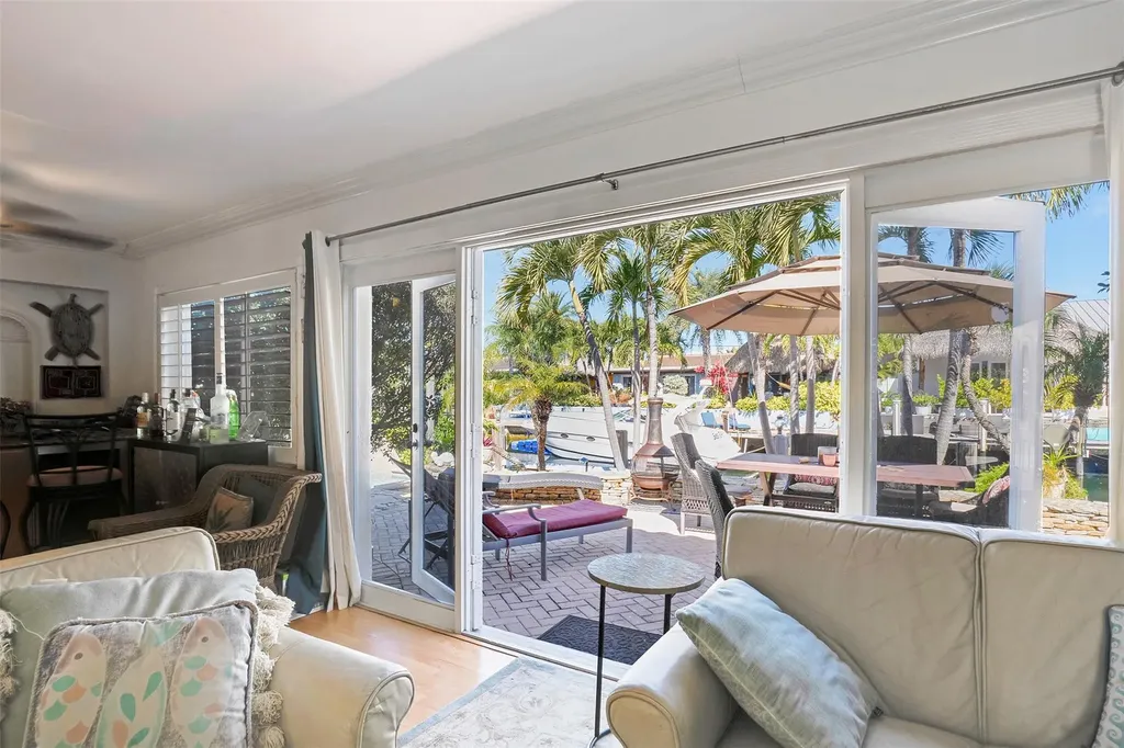 2401 SE 12th Street Pompano Beach FL 33062