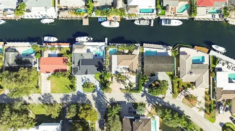 2401 SE 12th Street Pompano Beach FL 33062