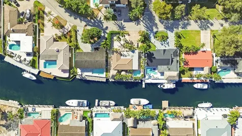 2401 SE 12th Street Pompano Beach FL 33062