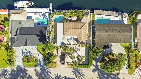 2401 SE 12th Street Pompano Beach FL 33062