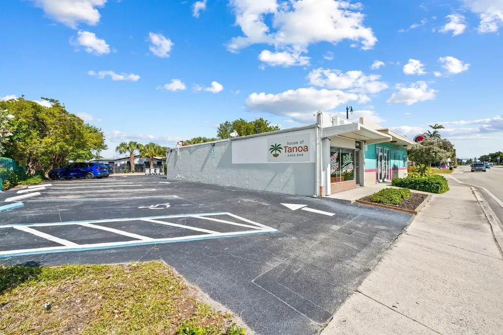 1649 E Sample Road Pompano Beach FL 33064