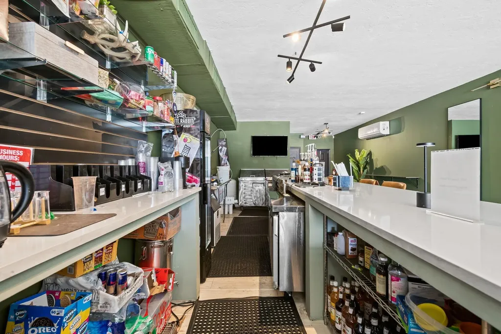 1649 E Sample Road Pompano Beach FL 33064