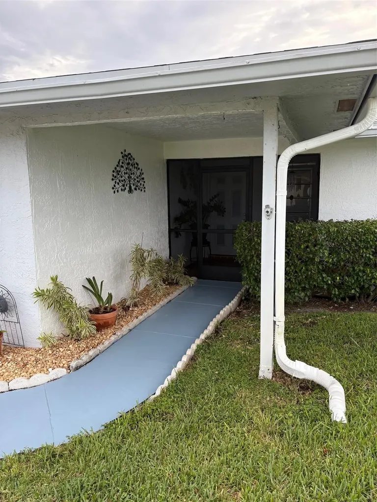 13075 Via Minerva Delray Beach FL 33484