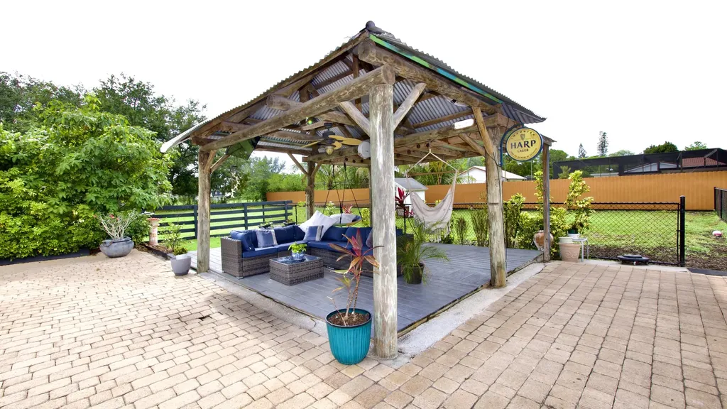 5191 SW 109th Avenue Davie FL 33328