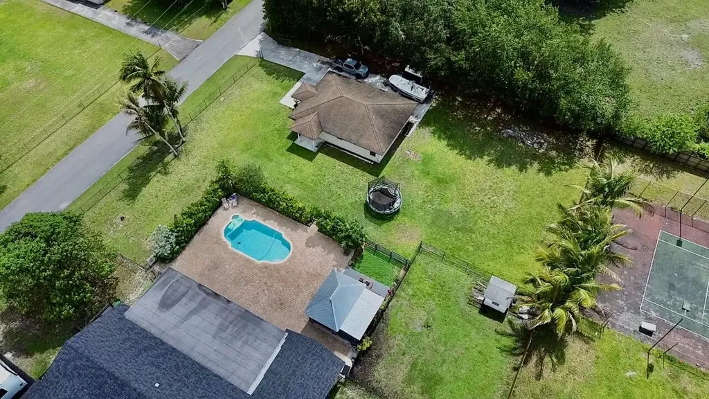 5191 SW 109th Avenue Davie FL 33328
