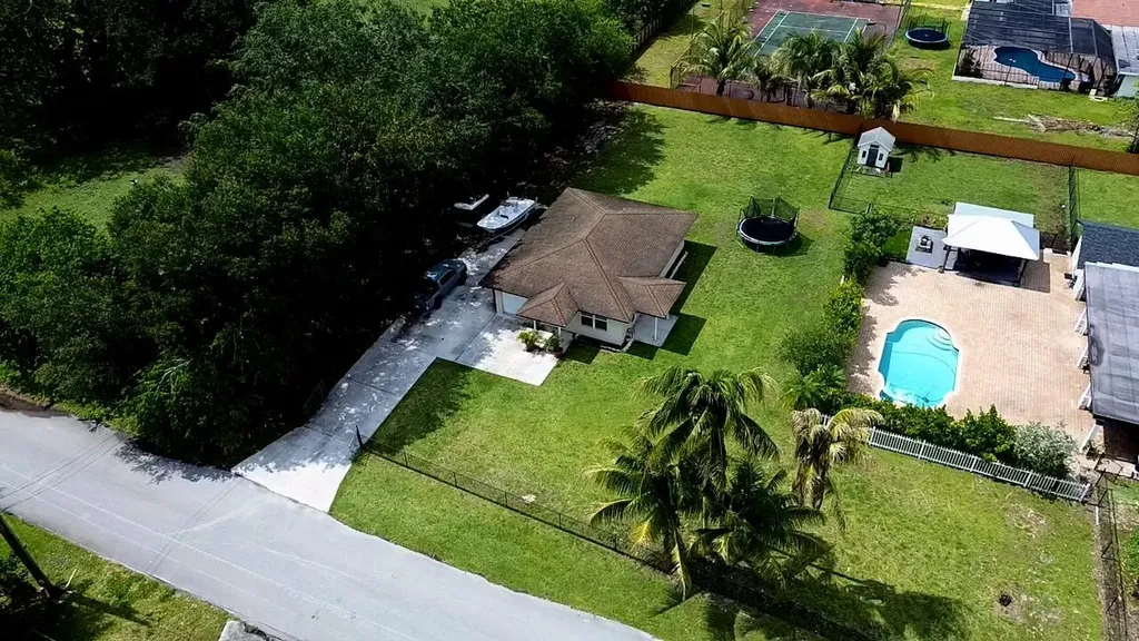 5191 SW 109th Avenue Davie FL 33328