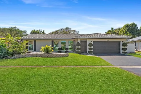 8264 Shadow Wood Boulevard Coral Springs FL 33071
