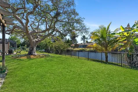 8264 Shadow Wood Boulevard Coral Springs FL 33071